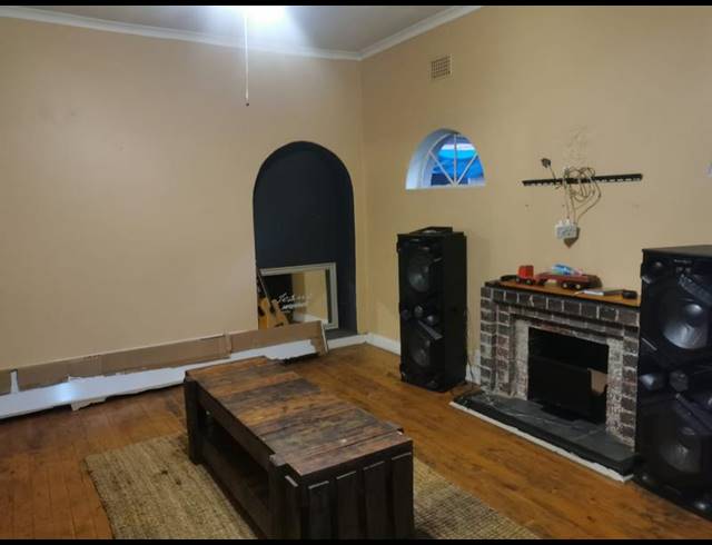 3 BEDROOM HOUSE FOR SALE IN CASSELDALE